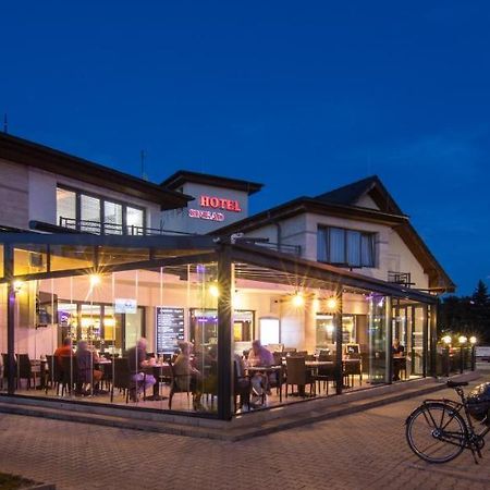 Simbad Hotel & Bar Superior Mosonmagyaróvár Exterior foto